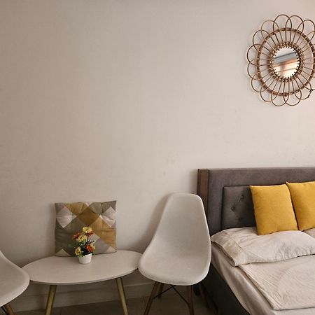The Residences At Commonwealth By Century Properties Quezon City Dış mekan fotoğraf
